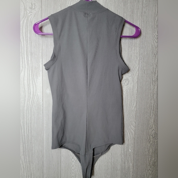 SPANX Small Gray Ribbed Mocked  Neck Bodysuit. - Picture 4 of 5